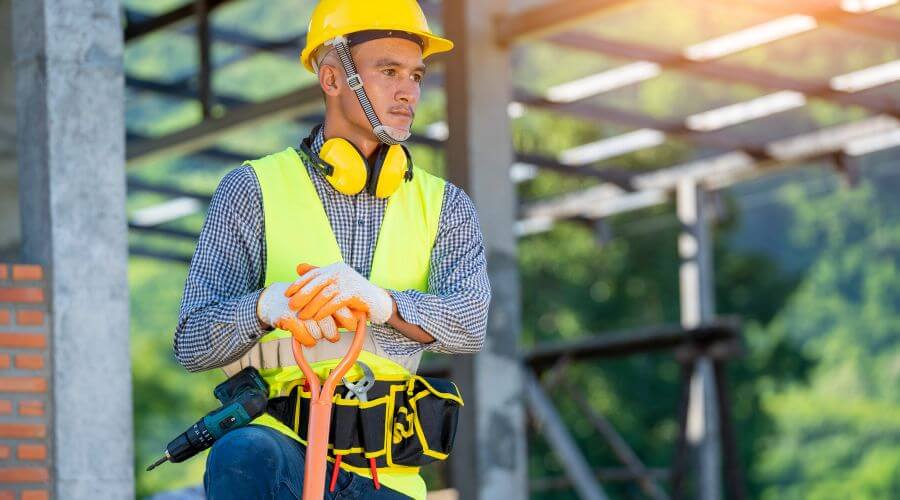Professional gutter cleaning in Lynn, AR